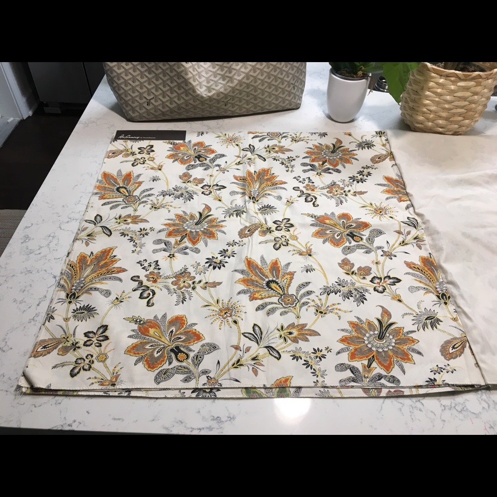 Rose Cumming Designer Fabrics 6 Pieces 24”x24”